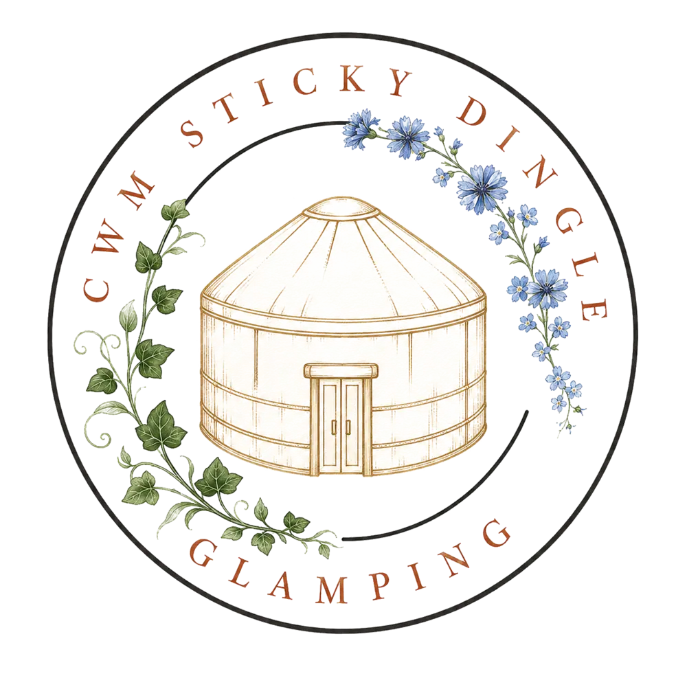 Cwm Sticky Dingle Glamping emblem